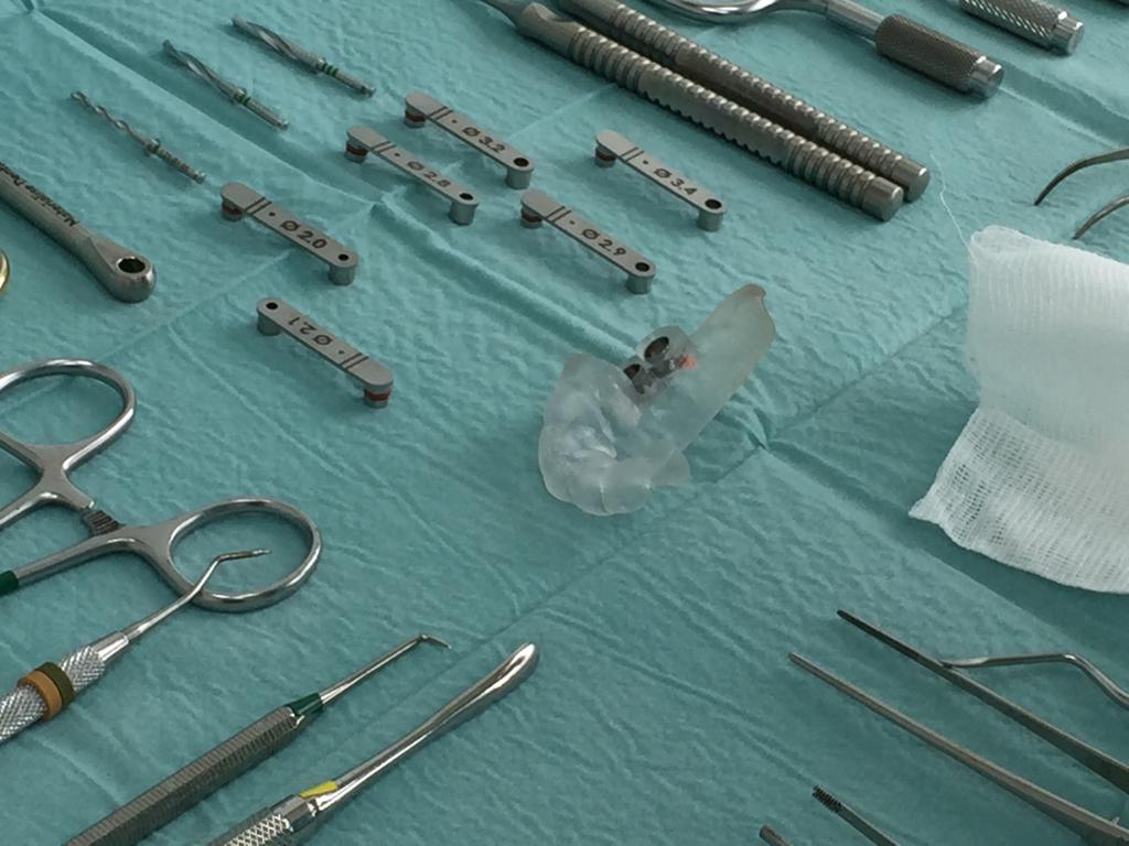 Cirugía de implantes Instrumental